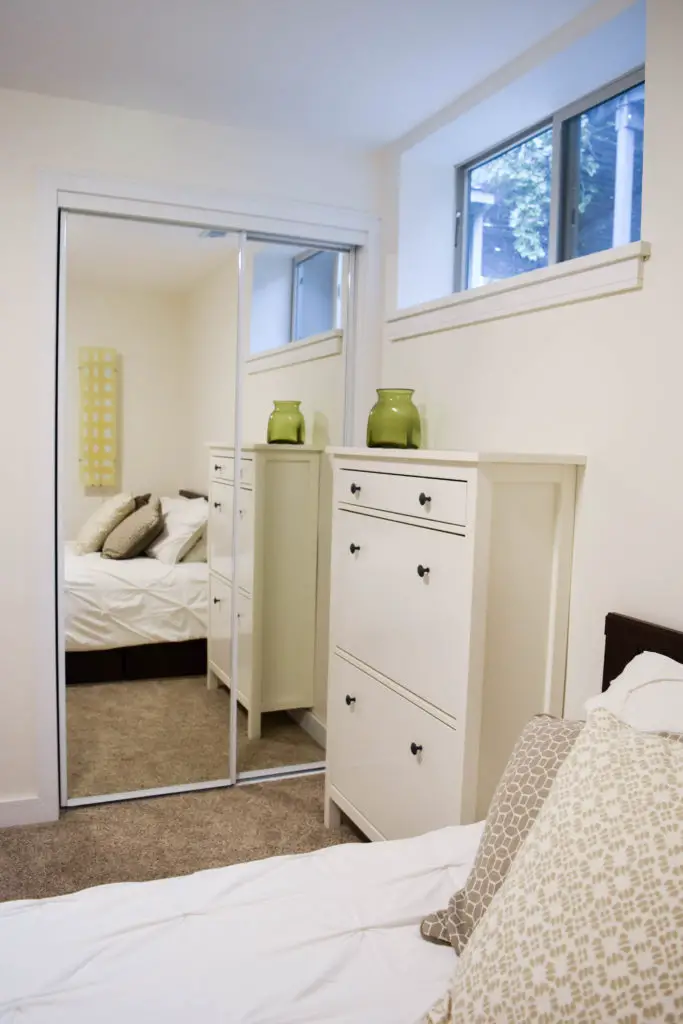 Ikea Hemnes shoe cabinet for a small budget friendly guestroom