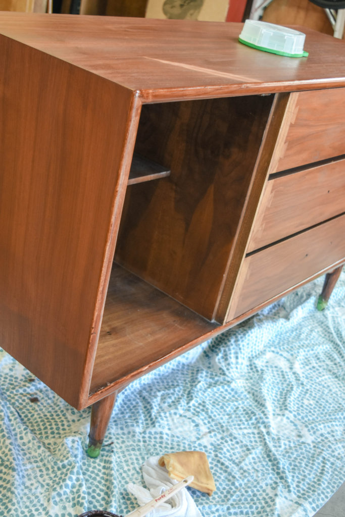 How to repair blemishes and restore mid century furniture. Never use Polyshades or polyurethane without steel wool! | effierow.com